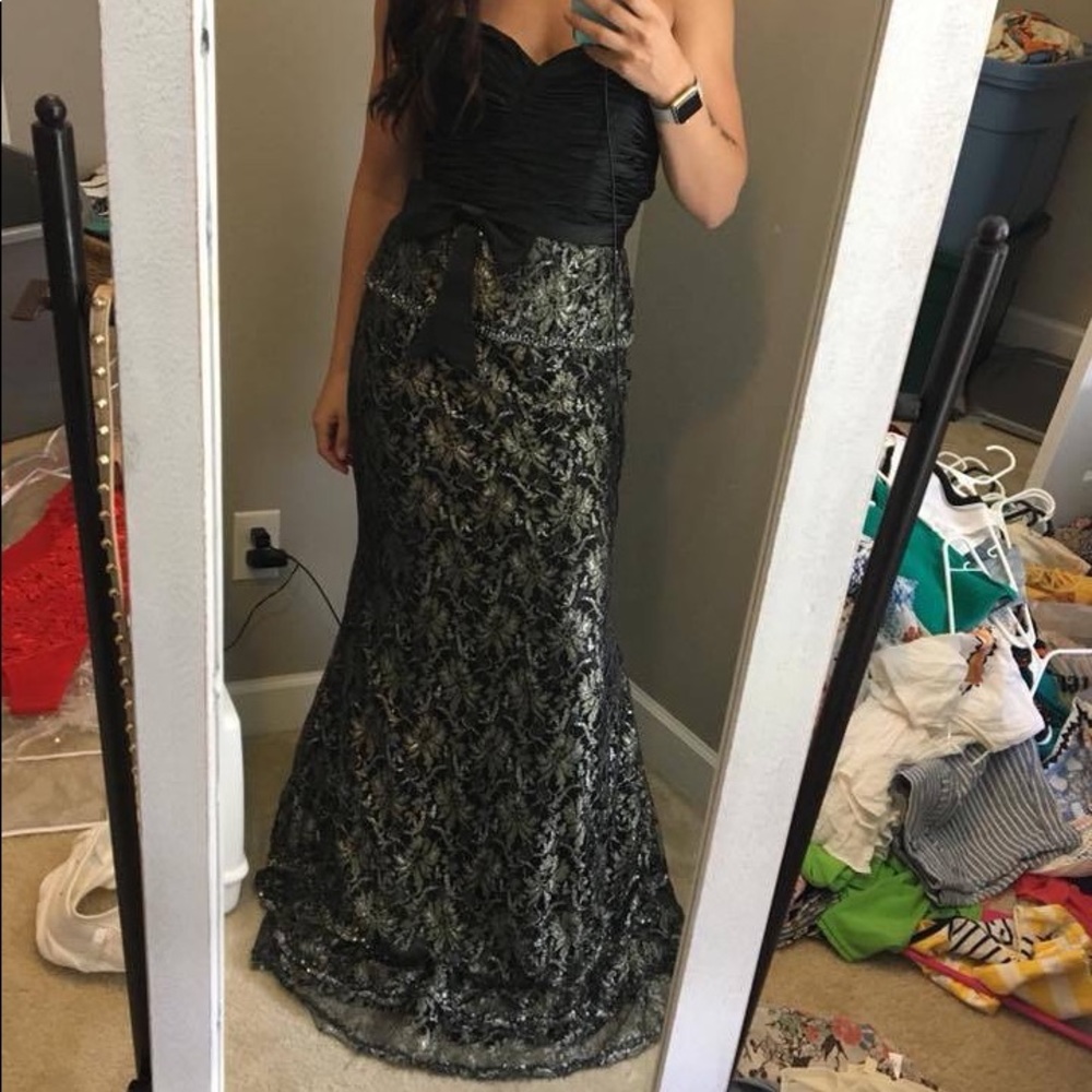 Black Lace Gatsby Gown (S)